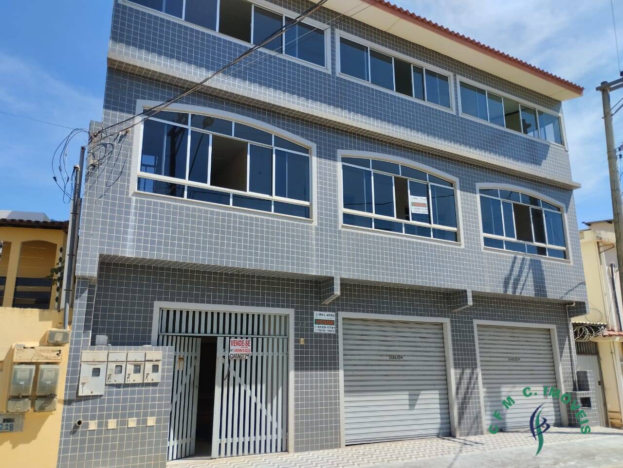 Prédio= Residencial e Comercial
