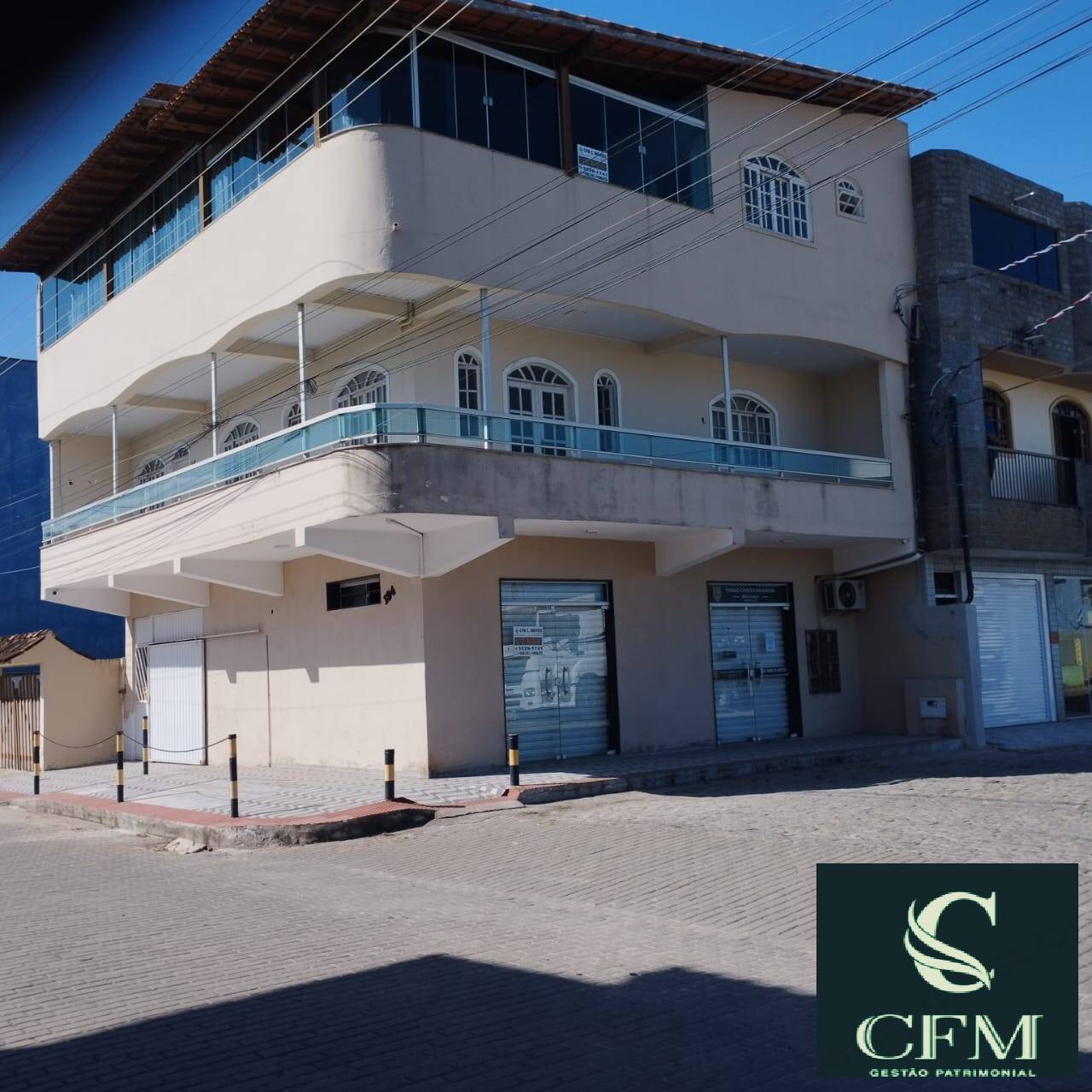 Prédio Comercial e Residencial